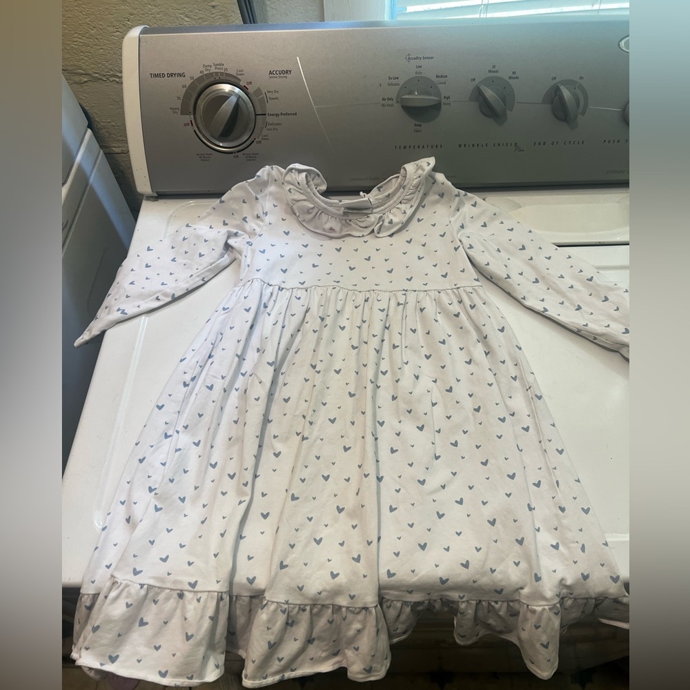 **HELP ME** ISO this dress. Stitchy fish